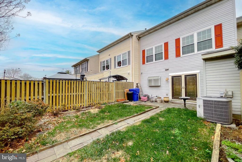 Image 38 of property listing at 5504 IRISH LORD PL, Waldorf, MD 20603