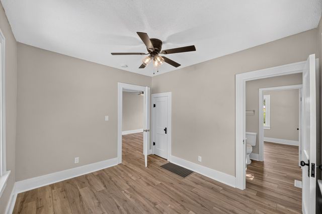2733 E Grand Avenue, Des Moines, IA 50317