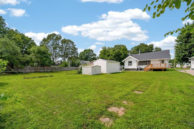 2733 E Grand Avenue, Des Moines, IA 50317