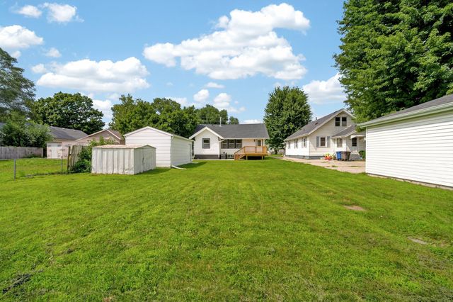 2733 E Grand Avenue, Des Moines, IA 50317