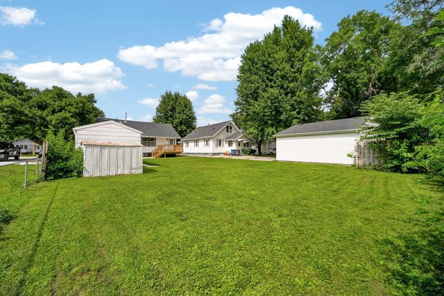 2733 E Grand Avenue, Des Moines, IA 50317