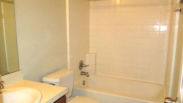 7905 Diamond Oak Drive, Texas City, TX 77591