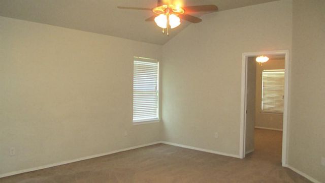 7905 Diamond Oak Drive, Texas City, TX 77591