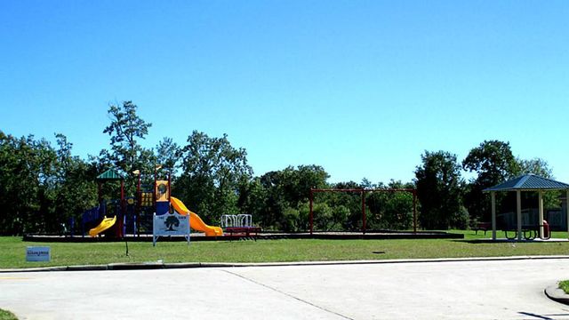 7905 Diamond Oak Drive, Texas City, TX 77591