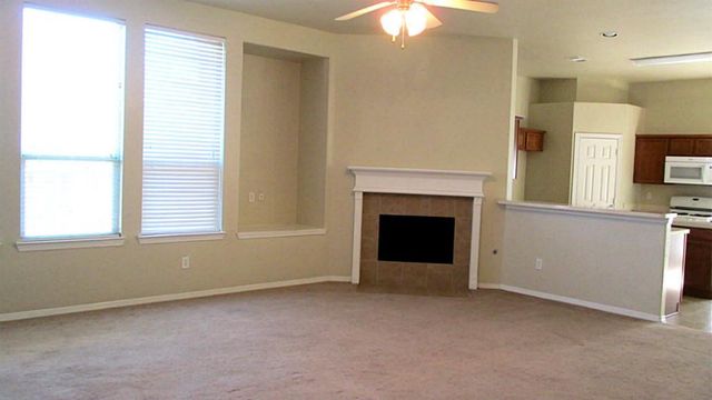 7905 Diamond Oak Drive, Texas City, TX 77591