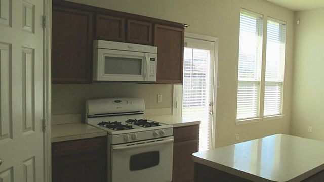 7905 Diamond Oak Drive, Texas City, TX 77591