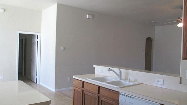 7905 Diamond Oak Drive, Texas City, TX 77591