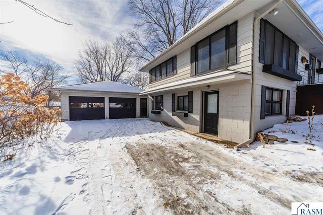 626 Austin Drive, St. Peter, MN 56082