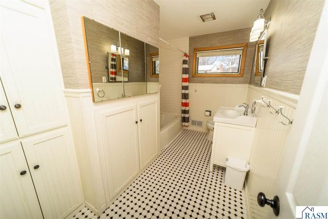 626 Austin Drive, St. Peter, MN 56082