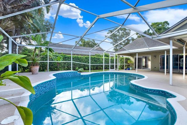 631 HOUSE WREN CIRCLE, Palm Harbor, FL 34683