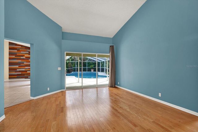 631 HOUSE WREN CIRCLE, Palm Harbor, FL 34683