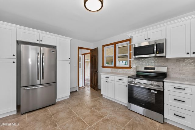 1406 Red Mill Road, East Greenbush, NY 12144