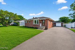 1406 Red Mill Road, East Greenbush, NY 12144