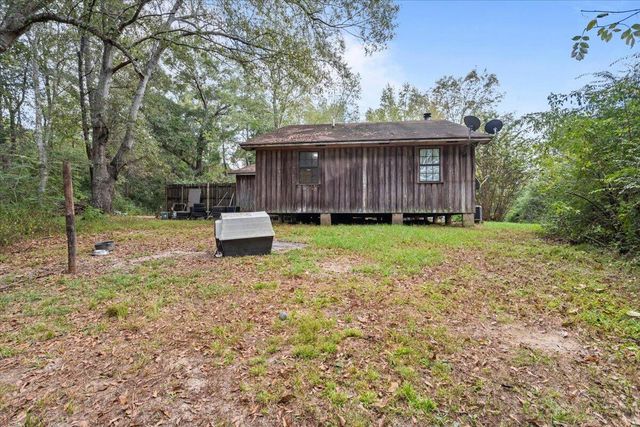 75 Piatonia Rd., Lumberton, MS 39455