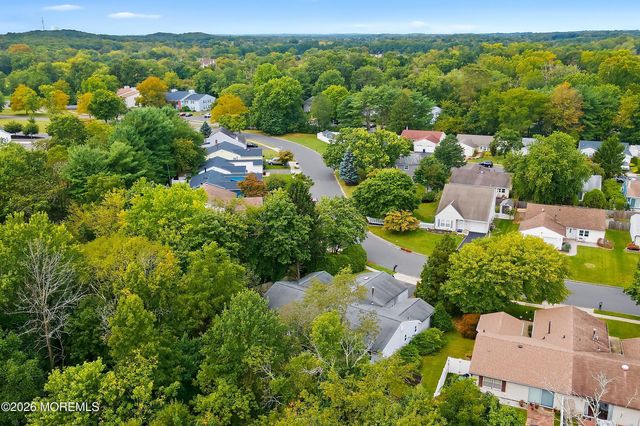 18 Scenic Drive, Freehold, NJ 07728