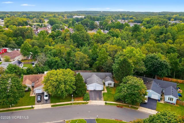 18 Scenic Drive, Freehold, NJ 07728