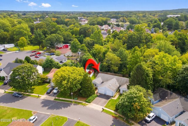 18 Scenic Drive, Freehold, NJ 07728