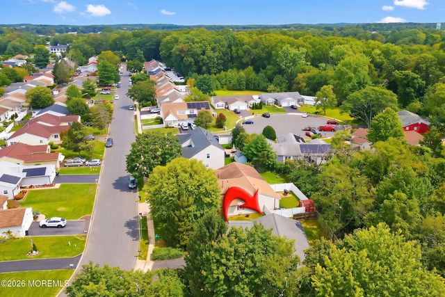 18 Scenic Drive, Freehold, NJ 07728