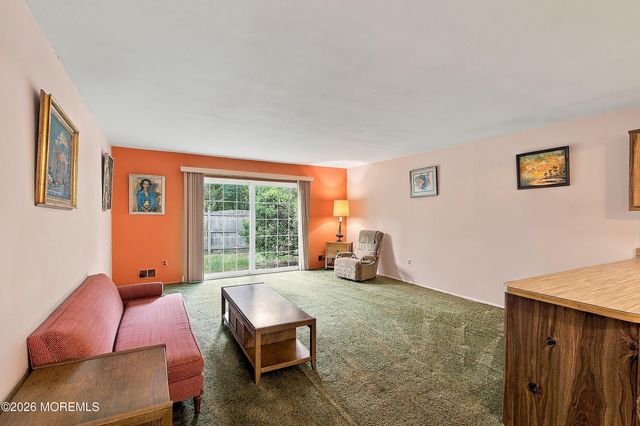 18 Scenic Drive, Freehold, NJ 07728
