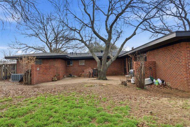 1415 Scenic, Graham, TX 76450