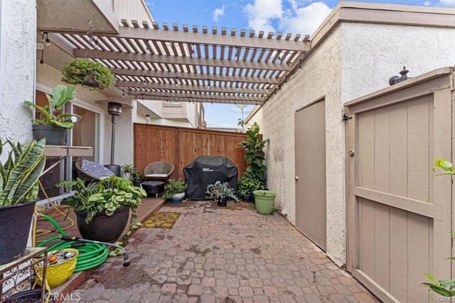 4406 Sea Harbour Drive, Huntington Beach, CA 92649