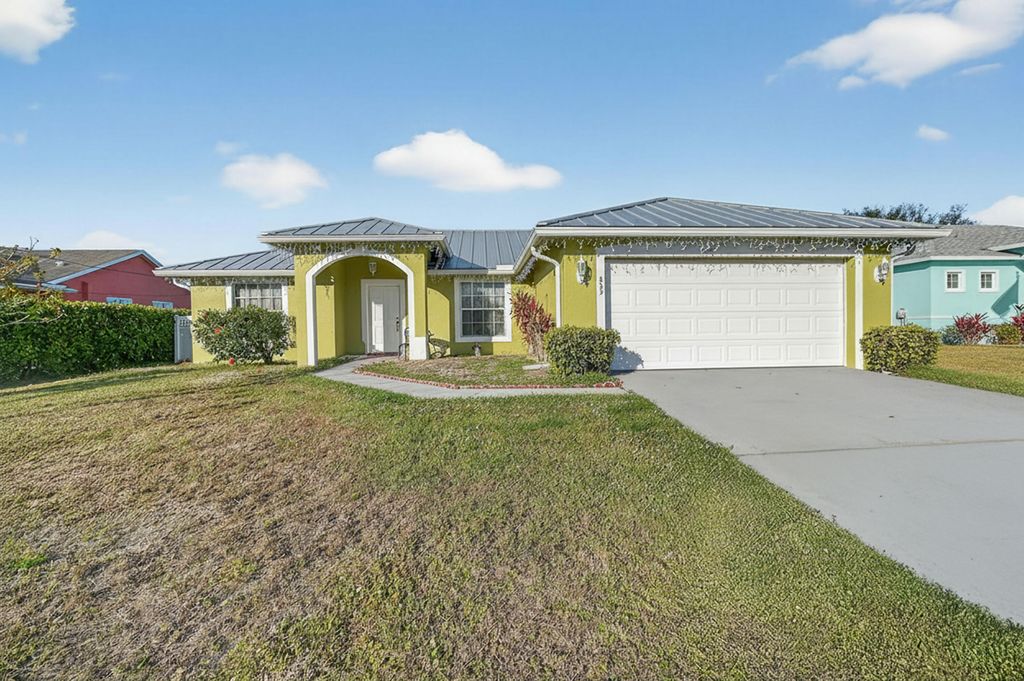 933 SW General Patton Terrace, Port St. Lucie, Port St Lucie, FL 34953
