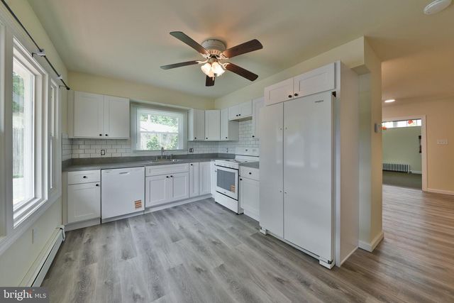 422 WILLOW GROVE AVE, Glenside, PA 19038