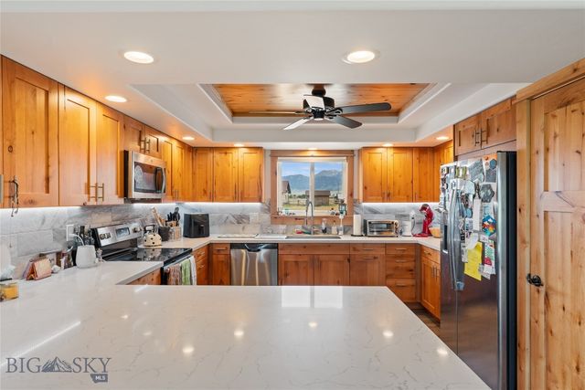 15 Sky View, Ennis, MT 59729