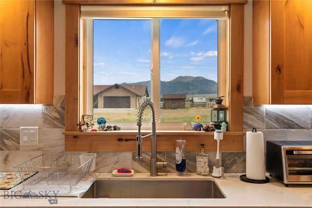 15 Sky View, Ennis, MT 59729