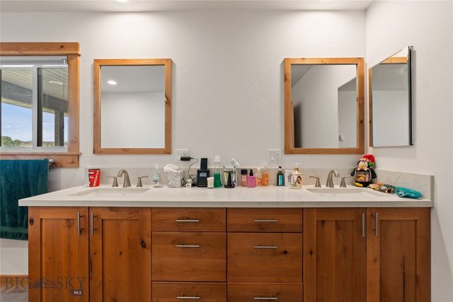 15 Sky View, Ennis, MT 59729