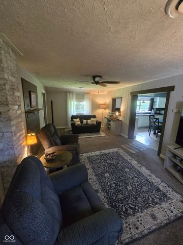 1028 N 11th Street, Elwood, IN 46036