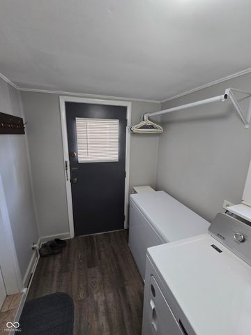 1028 N 11th Street, Elwood, IN 46036