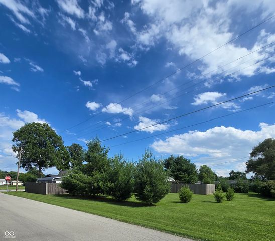 1028 N 11th Street, Elwood, IN 46036