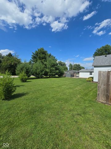 1028 N 11th Street, Elwood, IN 46036