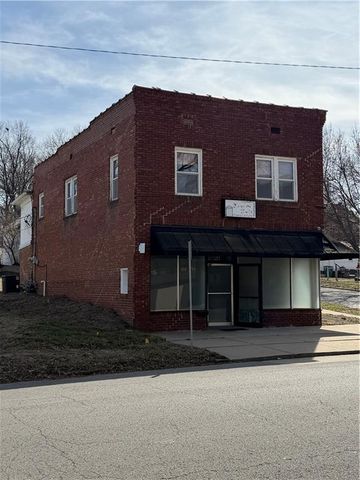 3002 Lafayette Street, St Joseph, MO 64507