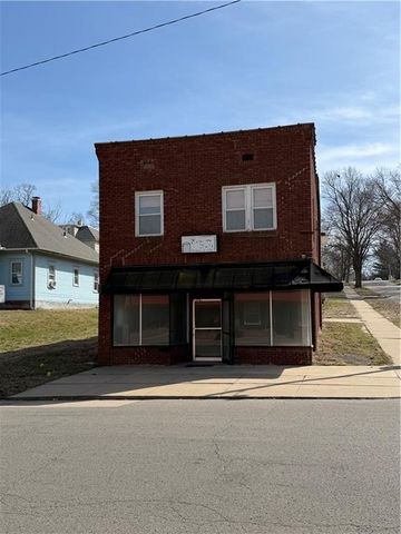 3002 Lafayette Street, St Joseph, MO 64507