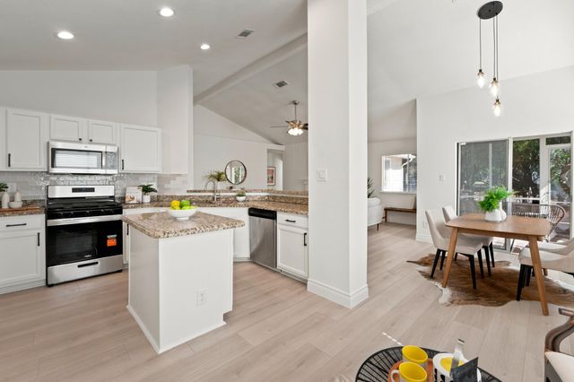 12735 Magnolia Mound TRL, Austin, TX 78727