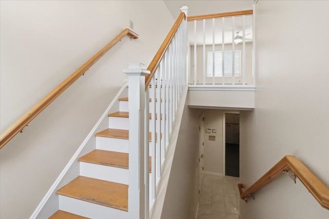 139 Stonington Circle, South Burlington, VT 05403