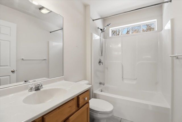 139 Stonington Circle, South Burlington, VT 05403