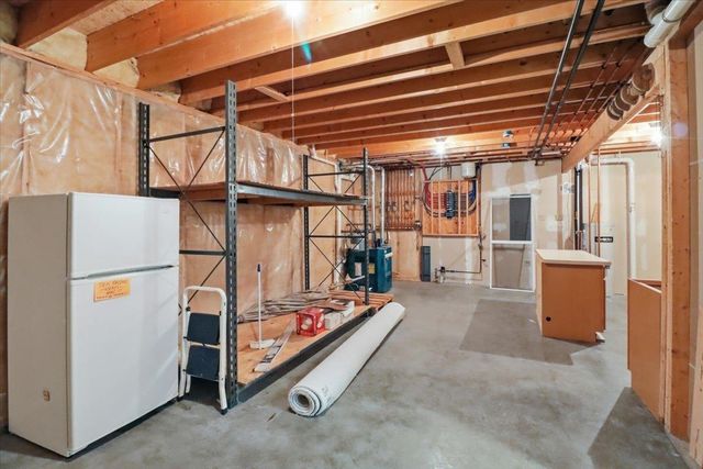 139 Stonington Circle, South Burlington, VT 05403