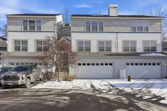 139 Stonington Circle, South Burlington, VT 05403