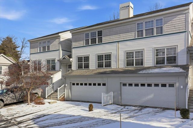 139 Stonington Circle, South Burlington, VT 05403