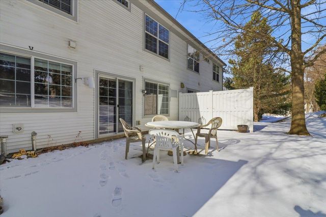 139 Stonington Circle, South Burlington, VT 05403
