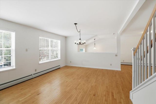 139 Stonington Circle, South Burlington, VT 05403