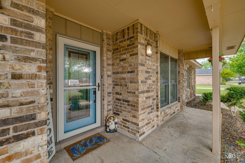 Image 12 of property listing at 1409 Sea Island Road, San Angelo, TX 76904
