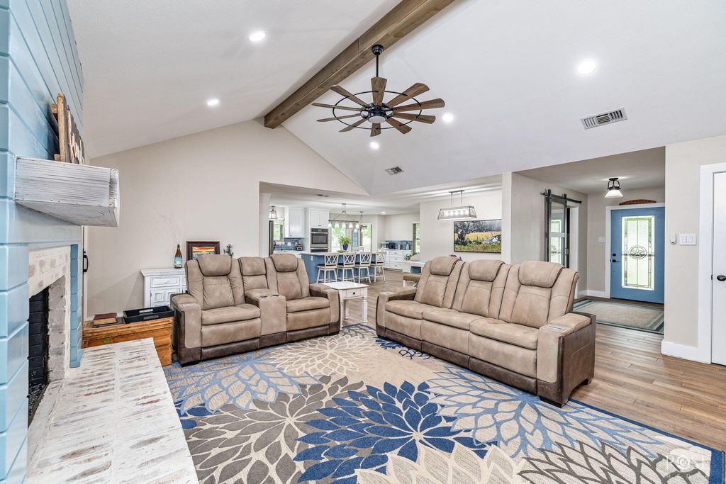 Image 3 of property listing at 1409 Sea Island Road, San Angelo, TX 76904