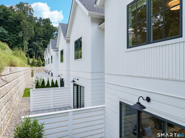 781 Post Road East 102, Westport, CT 06880