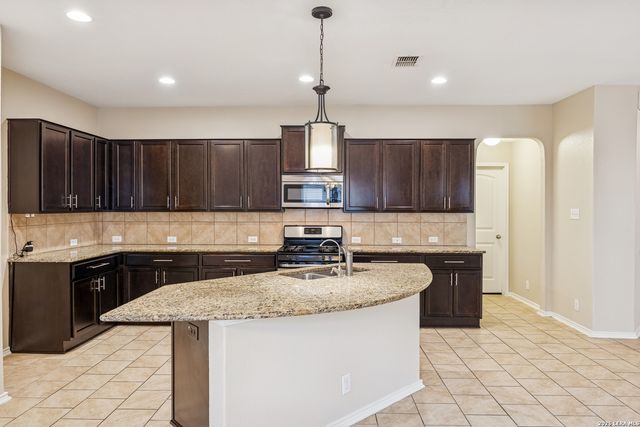 8426 Shooter Cove, San Antonio, TX 78254