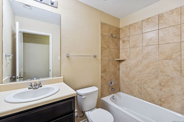 8426 Shooter Cove, San Antonio, TX 78254