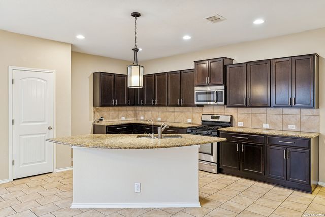 8426 Shooter Cove, San Antonio, TX 78254